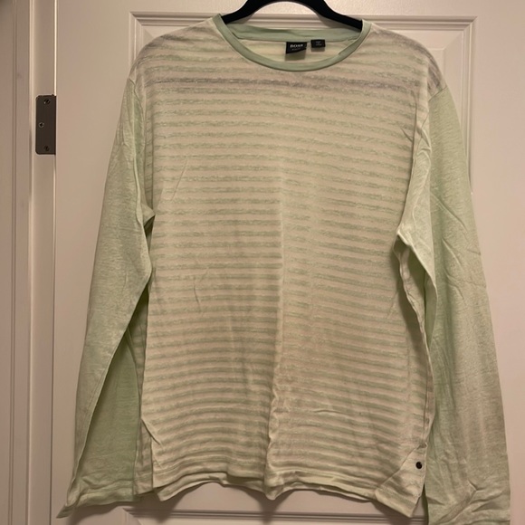 Hugo boss shirt - Picture 2 of 2